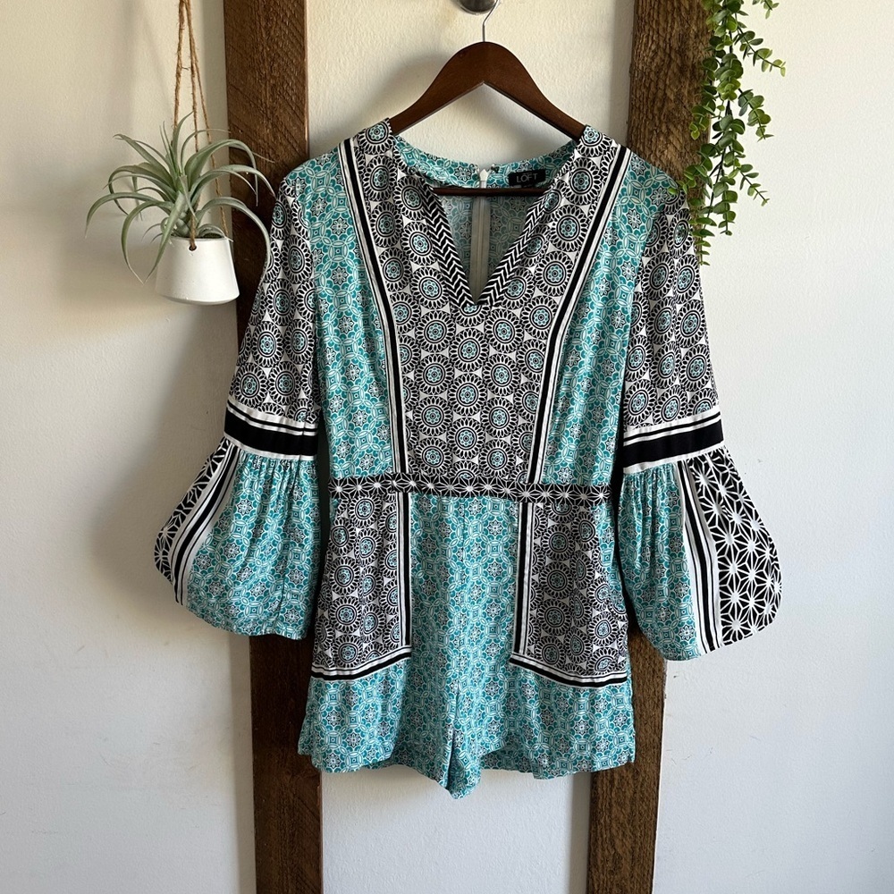 Ann Taylor LOFT Bell Sleeve Bohemian Romper with Pockets Patterned Women's XS